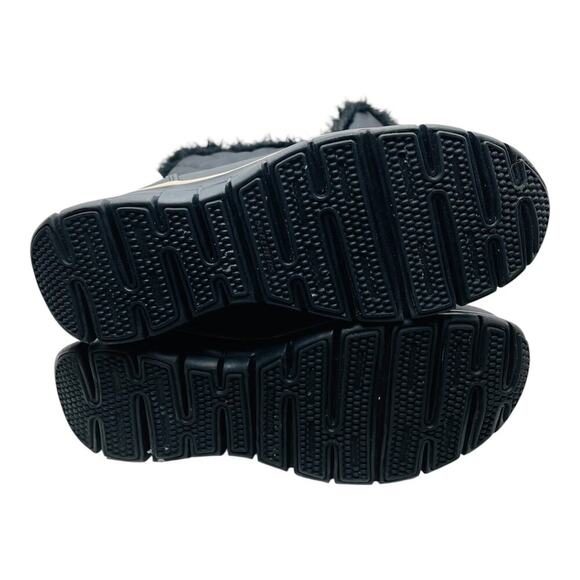 Skechers women’s Synergy Real Estate Snow Boots sz 9 black quilted waterproof - Picture 6 of 9